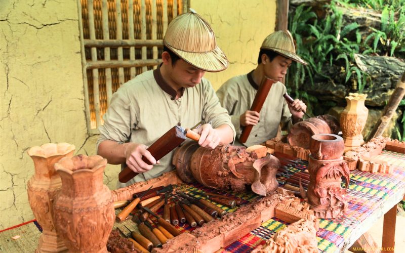 Artistes du village de Dong Ky