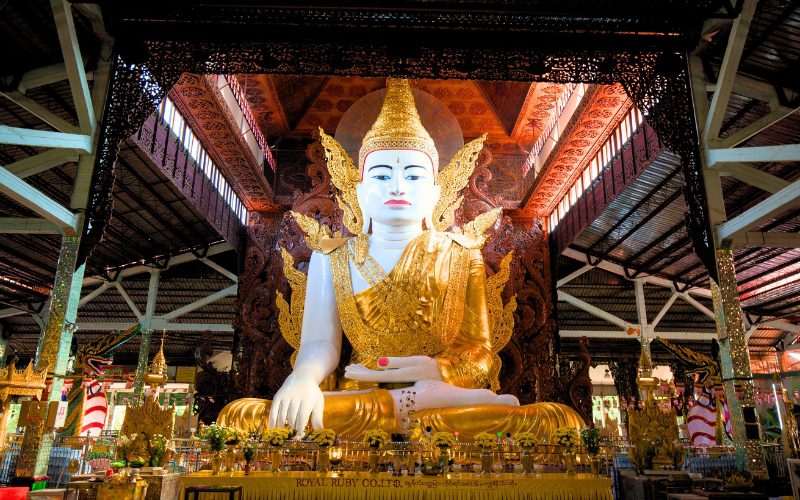 Bouddha Ngahtatgyi Paya