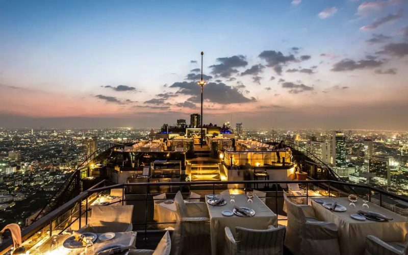 Dîner sur les toits avec vue sur la ville de Bangkok