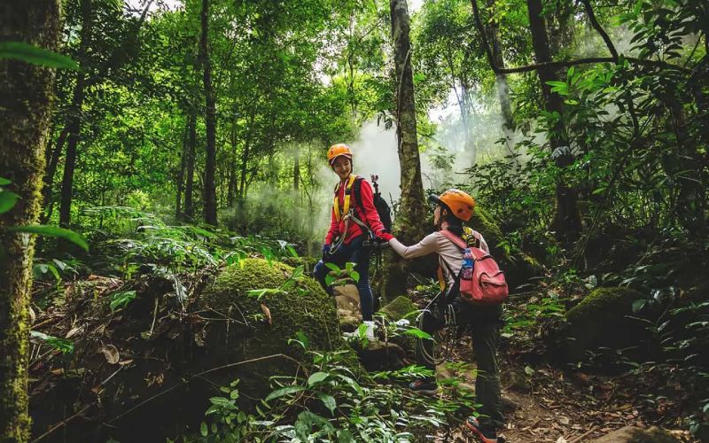 Expédition de 7 jours dans le nord du Laos : trekking, kayak et découvertes authentiques