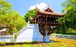 Découvrez la Pagode au pilier unique à Hanoï, un trésor d'architecture et de sérénité, reflétant l'essence spirituelle et historique de la capitale vietnamienne