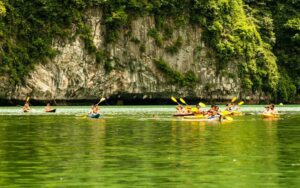 Kayak à la grotte de Sang