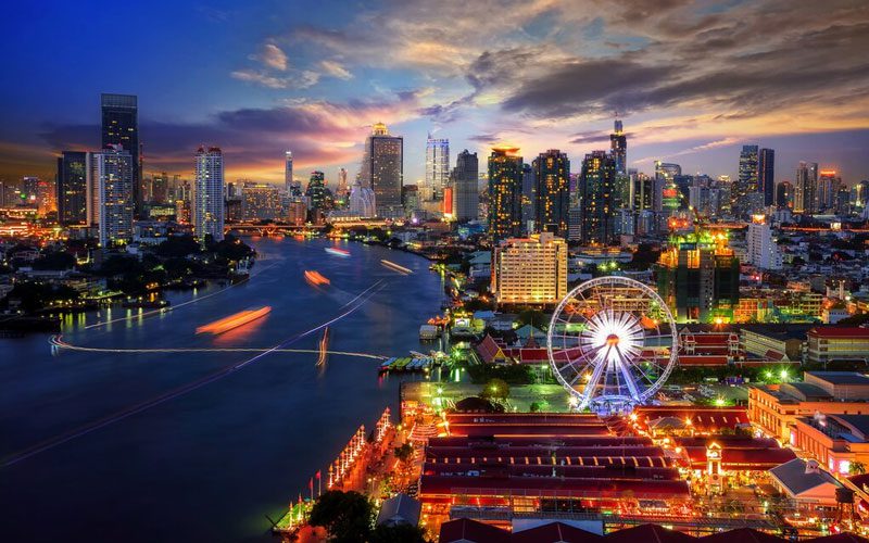 Le centre de Bangkok et le fleuve Chao Phraya