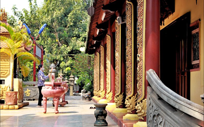 La Pagode Phung Son présente un espace à la fois digne et paisible, propice au culte et à la détente