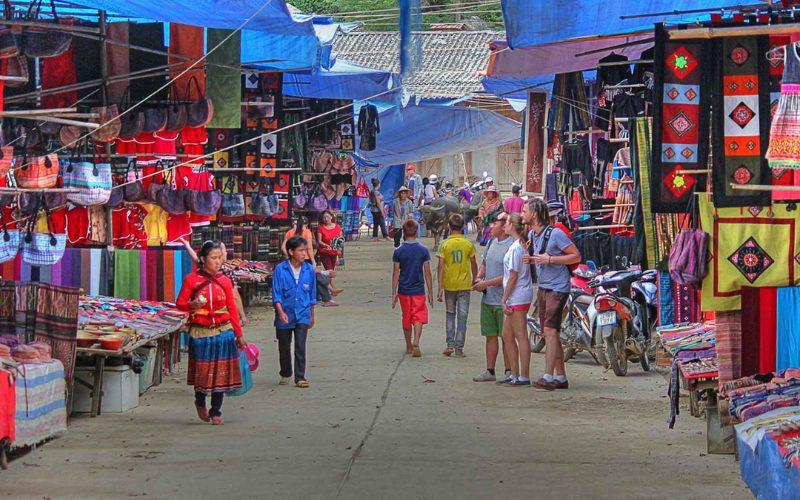 marché de Bac Ha