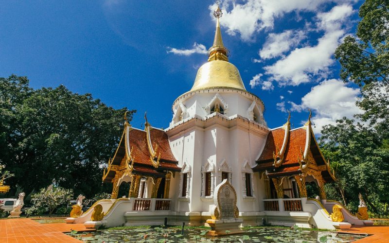 temple Wat Padarapirom