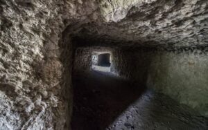 Tunnels japonais à Venilale