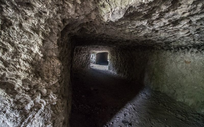 Tunnels japonais à Venilale