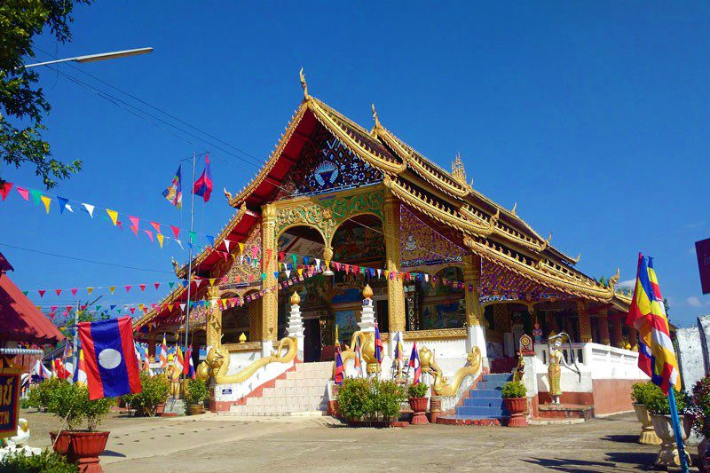 Wat Chom Khao Manilat
